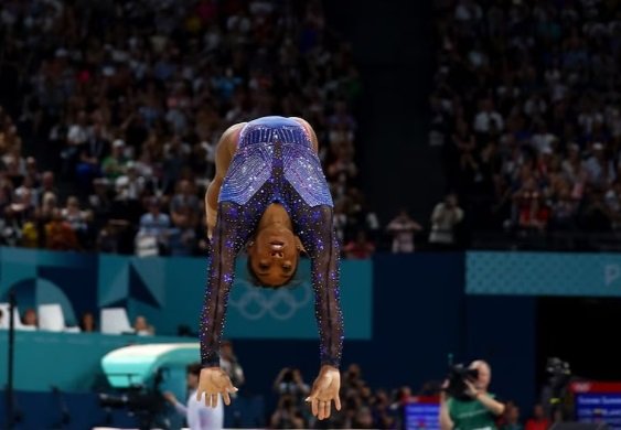 paris-2024:-simone-biles-wins-all-around-title-for-sixth-olympic-gold