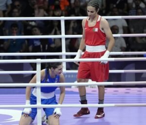 paris-2024:-algerian-boxer-with-gender-issues-wins-women’s-bout-in-controversial-fashion