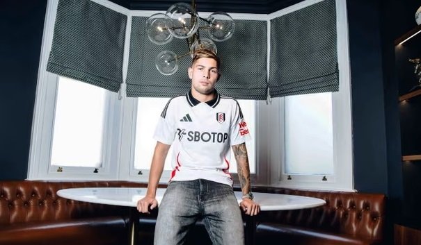 epl:-fulham-sign-arsenal-midfielder-smith-rowe