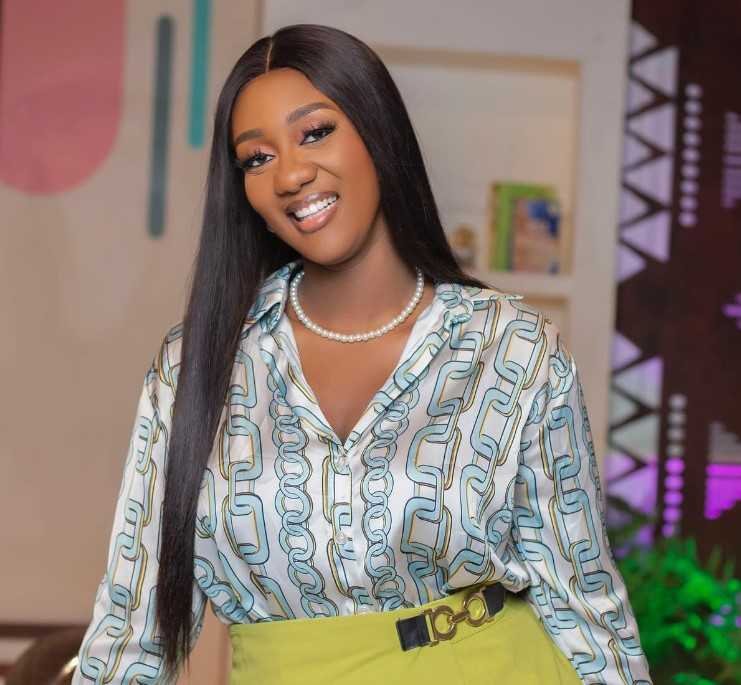 gisela-amponsah’s-remarks-about-her-father-smacks-of-a-cry-for-help-–-regina-van-helvert