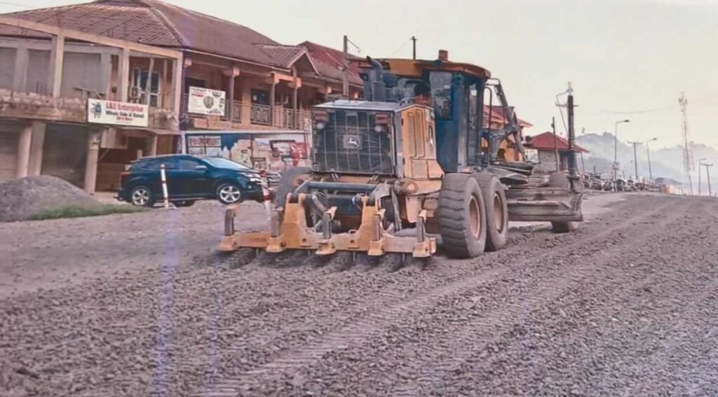 agona-nkwanta-tarkwa-road-to-be-completed-by-december-–-tarkwa-nsuaem-mce