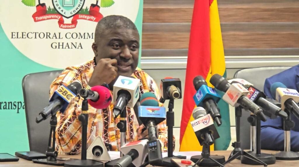 presidential-election:-ec-assures-of-fairness-in-vetting-of-nomination-forms 