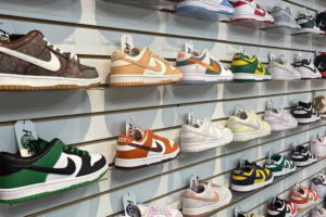 thieves-steal-200-sneakers-without-knowing-they’re-all-right-footed